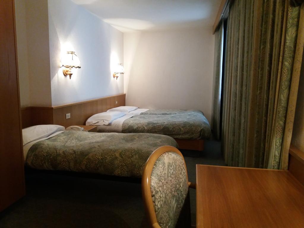 Hotel Ottoz Meuble Курмайор Екстериор снимка
