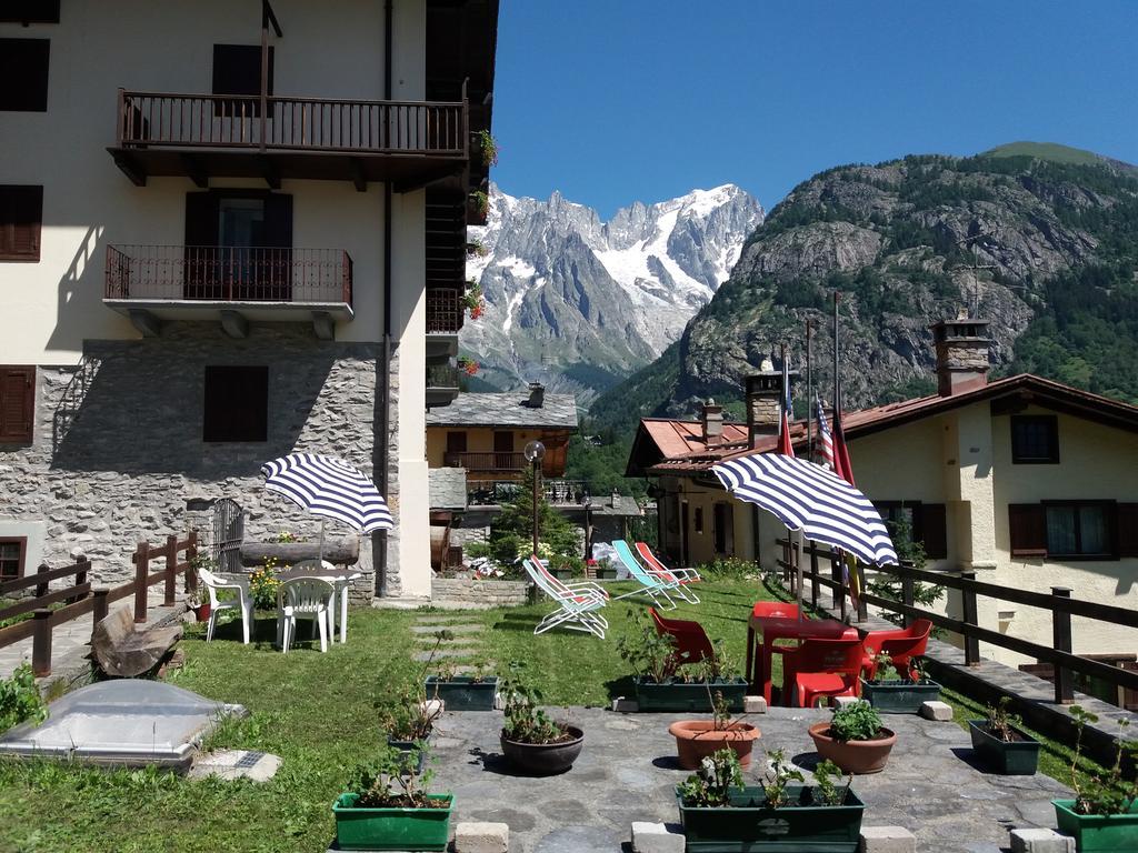Hotel Ottoz Meuble Курмайор Екстериор снимка