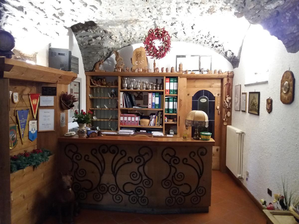 Hotel Ottoz Meuble Курмайор Екстериор снимка